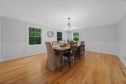 Dining - 111 Chestnut St, Upton, MA 01568 photo 3 of 5