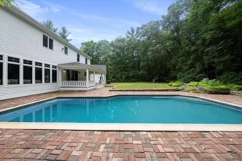 Exterior - 111 Chestnut St, Upton, MA 01568 photo 3 of 7