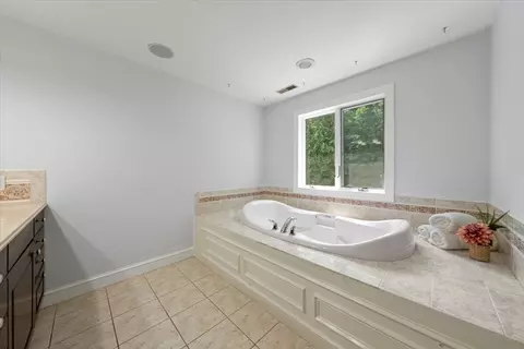 Bath - 111 Chestnut St, Upton, MA 01568 photo 4 of 5