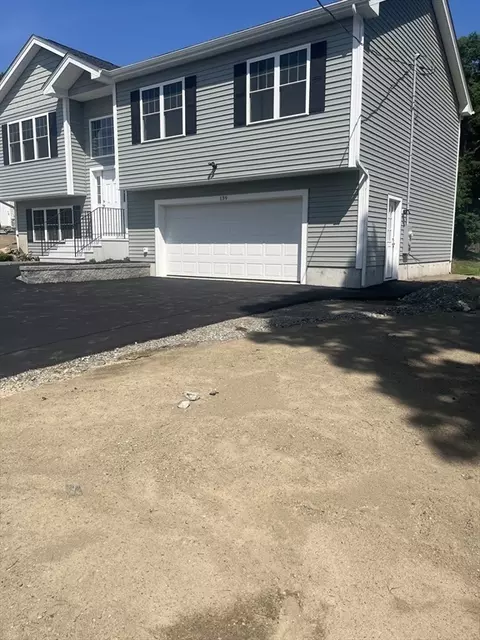 Exterior - 139 Blithewood Ave, Worcester, MA 01604 photo 4 of 7