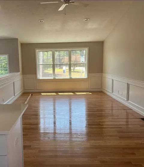Living - 139 Blithewood Ave, Worcester, MA 01604 photo 2 of 4