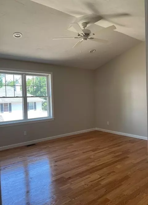 Bedroom - 139 Blithewood Ave, Worcester, MA 01604 photo 4 of 5