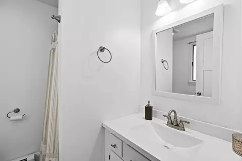 Bath - 85 Gibbs Ave, Wareham, MA 02571 photo 1 of 2