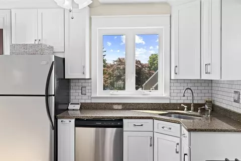 Kitchen - 85 Gibbs Ave, Wareham, MA 02571 photo 3 of 5