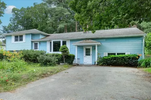 20 School St, Wilmington, MA 01887