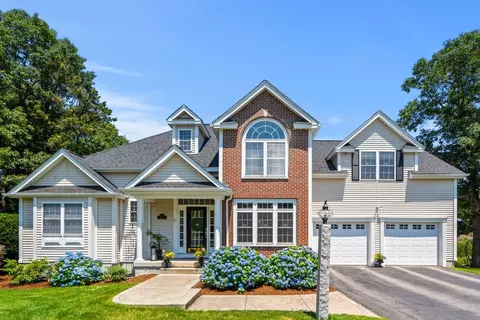 10 Gove Dr, Newburyport, MA 01950