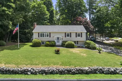 13 Spring St, Danvers, MA 01923