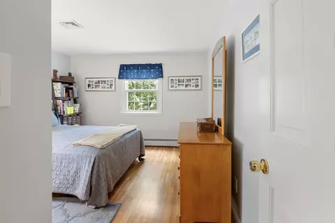 Bedroom - 13 Spring St, Danvers, MA 01923 photo 6 of 10