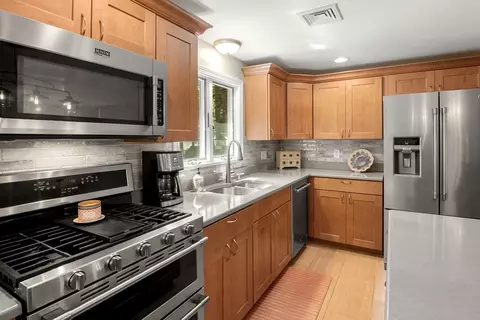 Kitchen - 13 Spring St, Danvers, MA 01923 photo 3 of 4