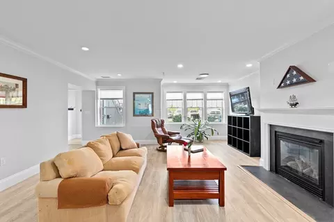 15 Park Ave #107 4, Hull, MA 02045
