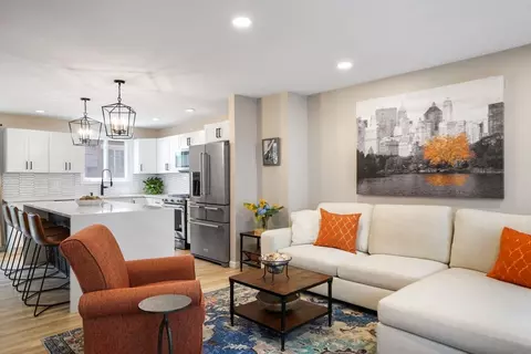 95 Bolton St, Boston, MA 02127