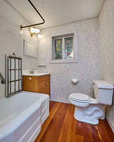 363 Cooley St, Springfield, MA 01128 photo 17
