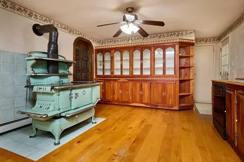 363 Cooley St, Springfield, MA 01128 photo 6