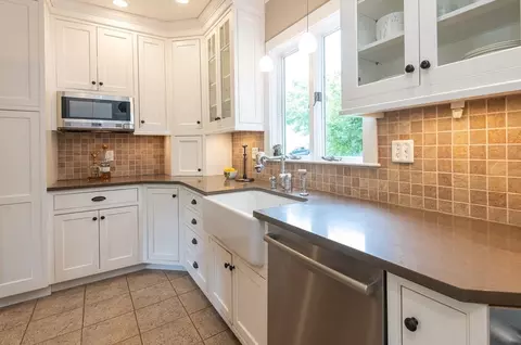 23 Gregory St, Middleton, MA 01949 photo 17