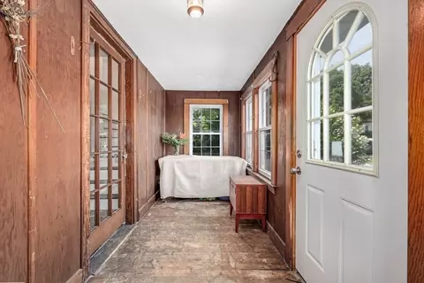 3 Stratfield St, Worcester, MA 01604 photo 3