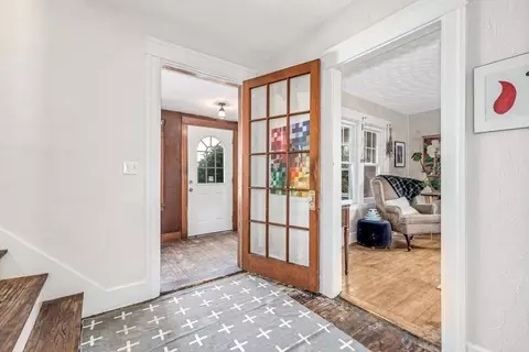 3 Stratfield St, Worcester, MA 01604 photo 5