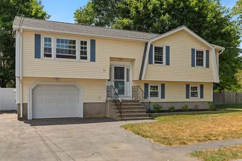 20 Wirling Dr, Beverly, MA 01915