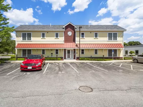 54 Loomis St #2204, Bedford, MA 01730