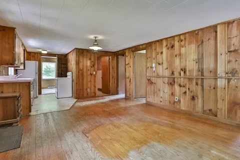 Living - 4 Cross St, Windham, NH 03087 photo 3 of 3