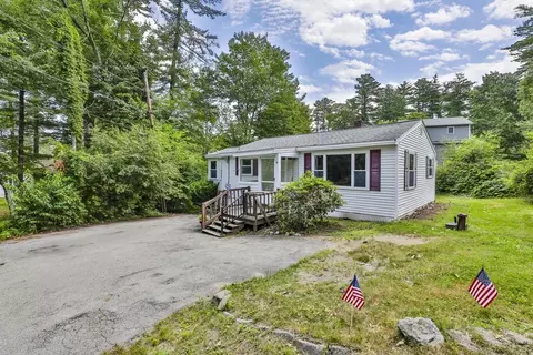 Exterior - 4 Cross St, Windham, NH 03087 photo 1 of 10