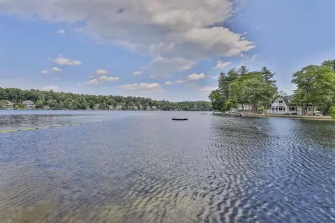 4 Cross St, Windham, NH 03087