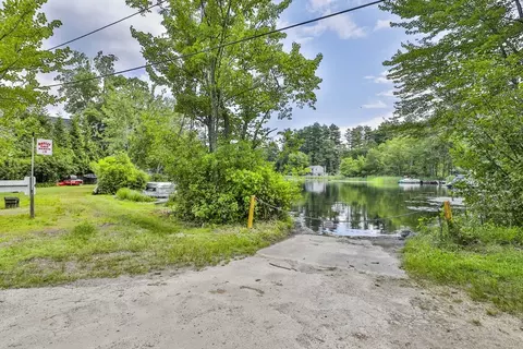 Exterior - 4 Cross St, Windham, NH 03087 photo 8 of 10