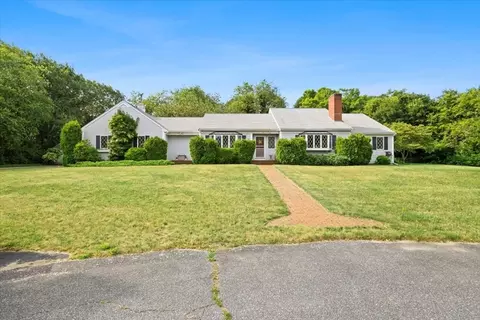 14 Windsong Cir, Bourne, MA 02559