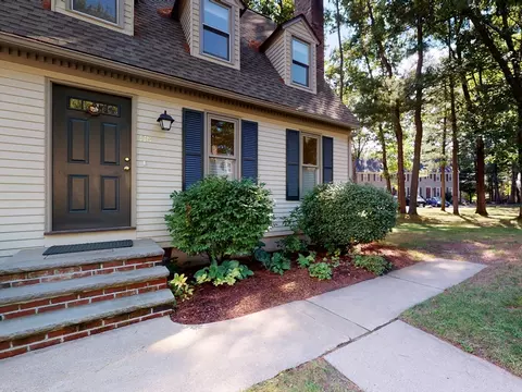 118 Wellman Ave #118, Chelmsford, MA 01863