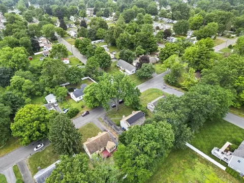 28 Burns Ave, Springfield, MA 01119 photo 33