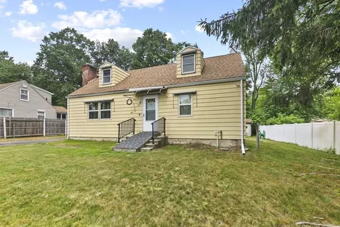 28 Burns Ave, Springfield, MA 01119 photo 5