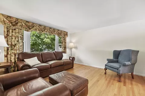 186 Berkeley Ave, Lowell, MA 01852 photo 4