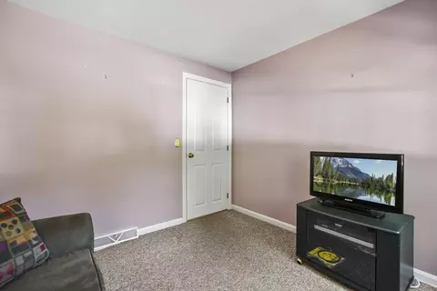 186 Berkeley Ave, Lowell, MA 01852 photo 13