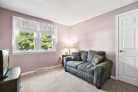 186 Berkeley Ave, Lowell, MA 01852 photo 12