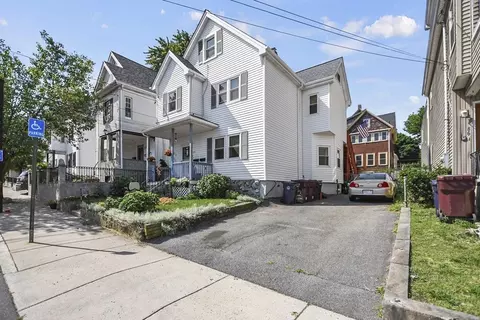 82 Cedar St, Everett, MA 02149 photo 3