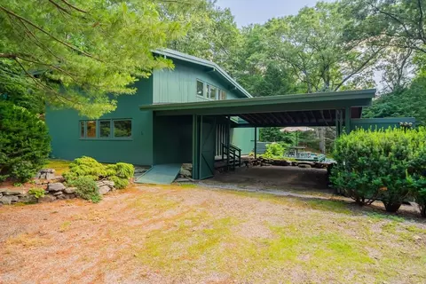 37 Peacock Farm Rd, Lexington, MA 02421