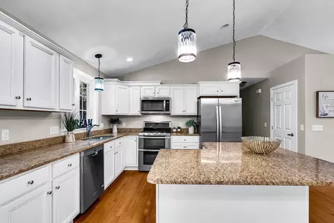 Kitchen - 87 Prudential Rd, Worcester, MA 01606 photo 3 of 5