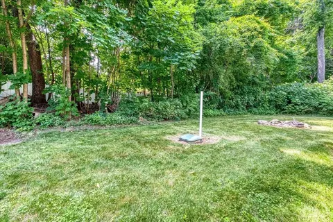 Exterior - 87 Prudential Rd, Worcester, MA 01606 photo 8 of 10