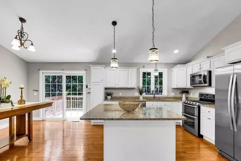 Kitchen - 87 Prudential Rd, Worcester, MA 01606 photo 1 of 5