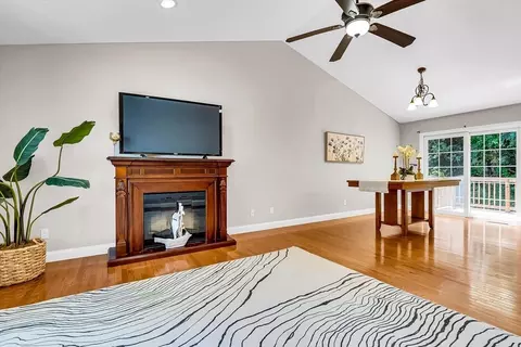 Living - 87 Prudential Rd, Worcester, MA 01606 photo 1 of 1