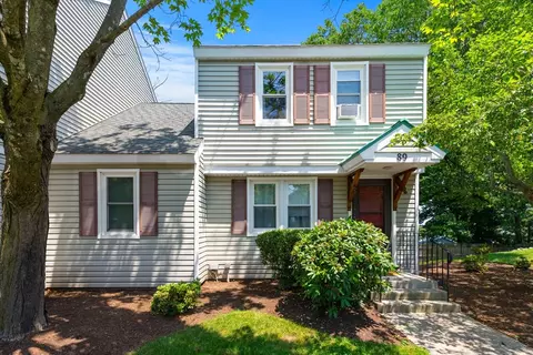 89 Victoria Heights Rd #89, Boston, MA 02136
