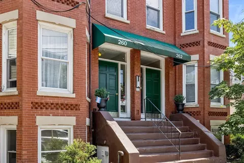 260-262 Sidney St #2R, Cambridge, MA 02139