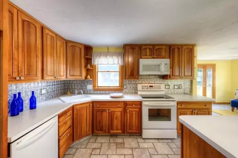 Kitchen - 20 Falcon St, Worcester, MA 01603 photo 4 of 5