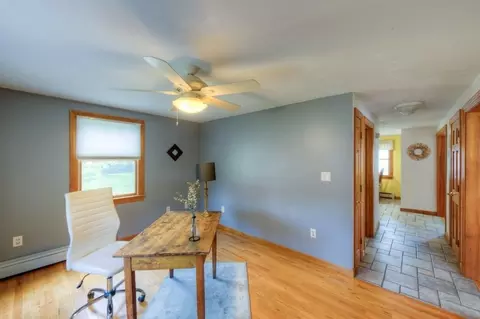 Entry Way - 20 Falcon St, Worcester, MA 01603 photo 3 of 3