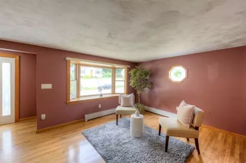 Living - 20 Falcon St, Worcester, MA 01603 photo 1 of 4