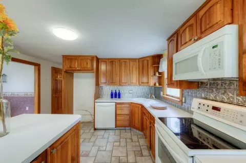 Kitchen - 20 Falcon St, Worcester, MA 01603 photo 2 of 5