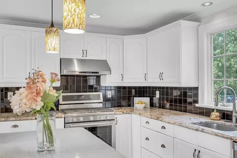 36 Flint Rd, Acton, MA 01720 photo 8