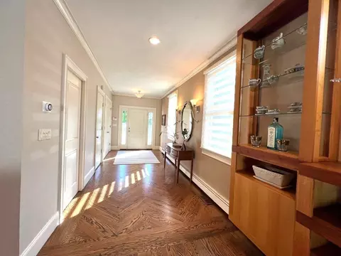 26 Mills Rd, Needham, MA 02494 photo 2