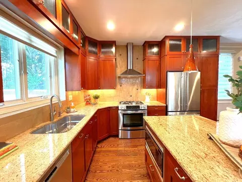26 Mills Rd, Needham, MA 02494 photo 9