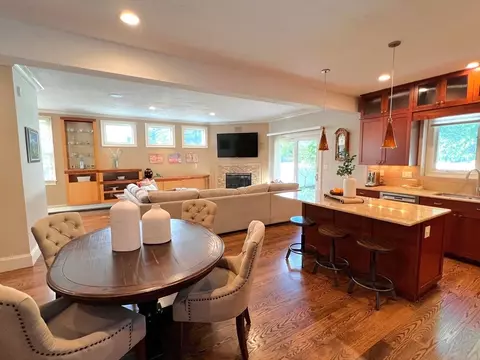 26 Mills Rd, Needham, MA 02494 photo 12