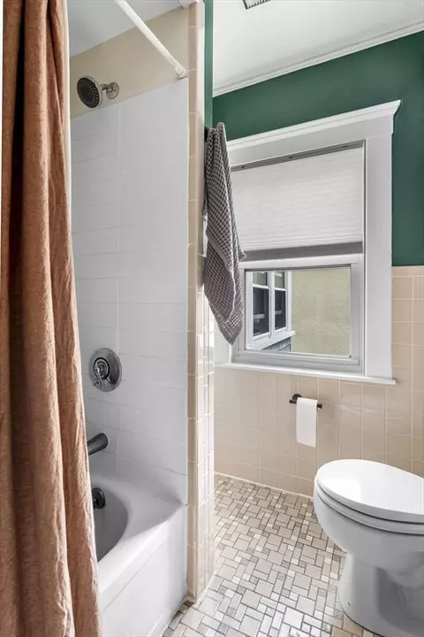 Bath - 45 Sohier Rd #2, Beverly, MA 01915 photo 1 of 2